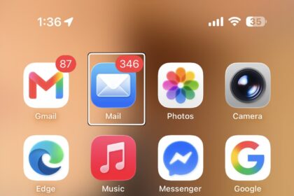 iPhone homescreen screenshot